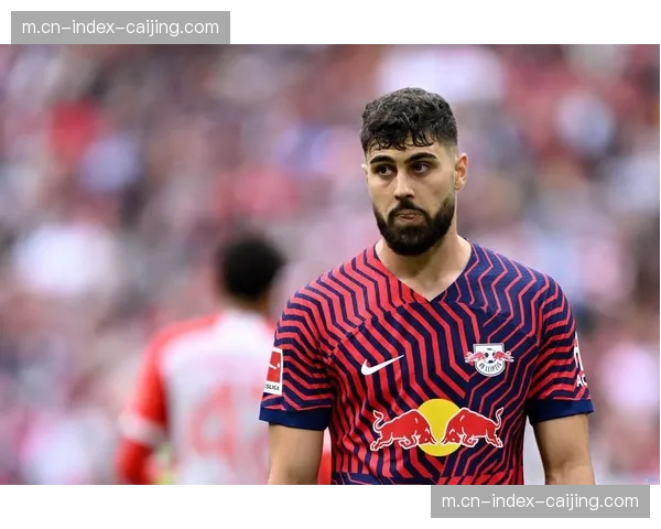 克罗地亚强化定位球防守组织，格瓦迪奥尔担任防线指挥核心